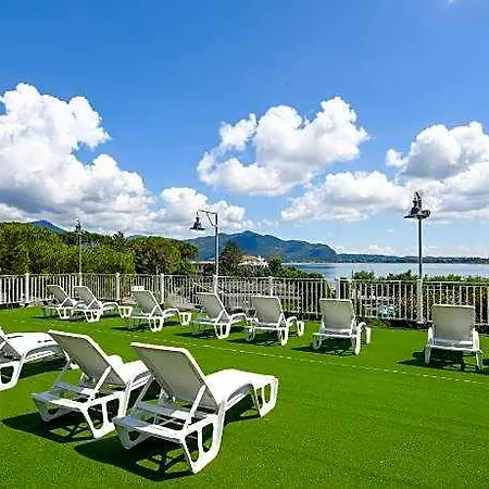 Eurovil Panoramic View Hotel Predore
